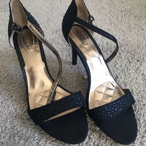 Brand new Navy Alfani Heels w/ rhinestones size 8